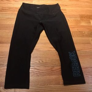 black reebok cropped leggings
